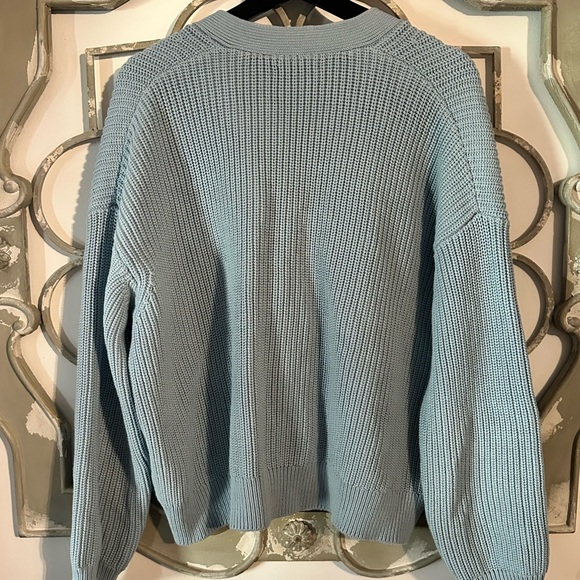 Quince 100% Organic Cotton Fisherman Boxy
Cropped Cardigan in Sky Blue - Picture 3 of 6